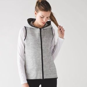 Lululemon Insculpt Vest in Heathered Gray - Size 6